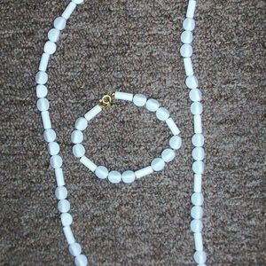 NEW 25” white bead necklace matching 8” bracelet